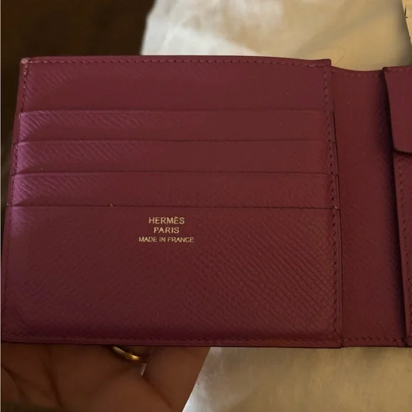 Hermes 💯 Authentic wallet - Picture 4 of 7